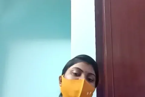 Indian Bhabhi Stripping Saree Showing Her Big Jiggly Boobs Sex Video