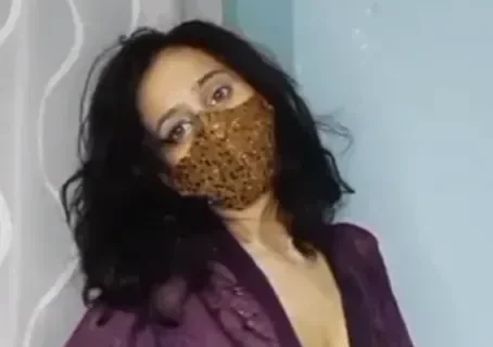 Slim Tango Live Girl Goes Topless Leaked Video Showing Her Perky Boobs to Fans Sex Video