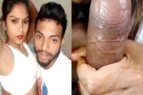 Sexy Bhabhi sucking big dick on cam