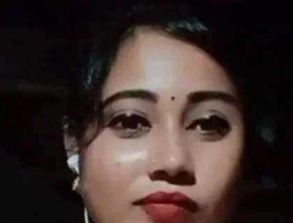 Desi Wife Nude Cam Show Spreading Legs Wide for Shaved Pussy View Sex Video