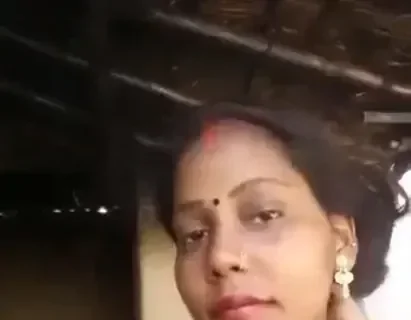 Desi Bhabhi Fully Nude Shows Off Her Armpits and Tight Pussy Close Up on Cam Sex Video