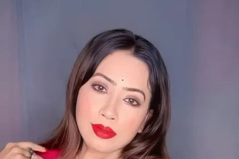 Desi Bengali Model Moumita Saha Smoking And Teasing In Hot Black Bikini With Big Boobs Flash Sex Video