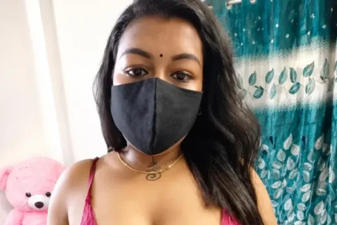 Horny Bhabhi Spread Legs for a Nasty Vibrating Fingering Nude Cam Show Sex Video