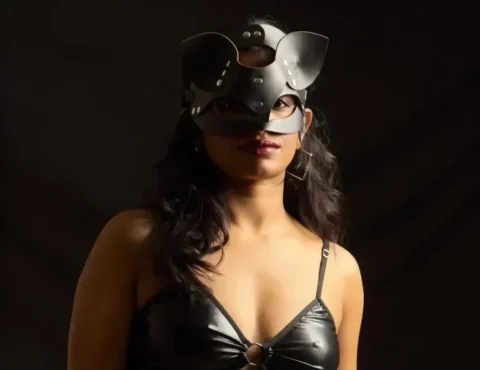 Desi Model Teasing in Black Lingerie Shows Tight Boobs and Sexy Ass Sex Video