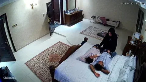MILF Affair Electrician Guy Assistant Treesame Deep Blowjob Fucking Claught On Cctv Viral Video