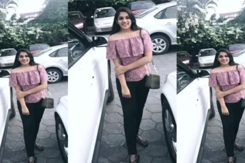 Beautiful Desi Hot Wife Sucking And Licking Balls