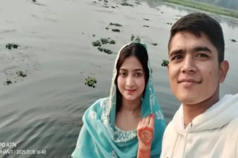 Desi Bhabhis Steamy Fingering Secret Exposed at Home Sex Video