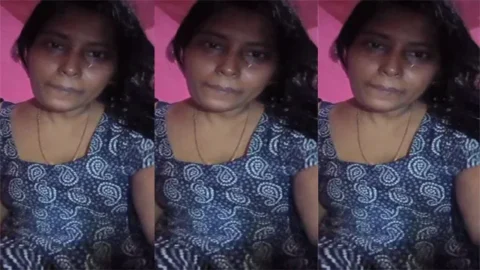 Horny Bhabi Wet Pussy Fingering