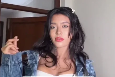 Thea D Suuza Viral Onlyfans Threesome Blowjob with Italian Couple Leaked Sex Video