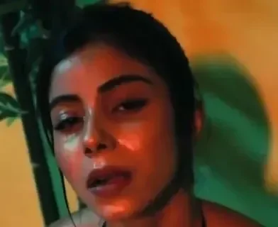 Extremely Hot Model Wet Body Tease Rubs Her Pussy And Boobs