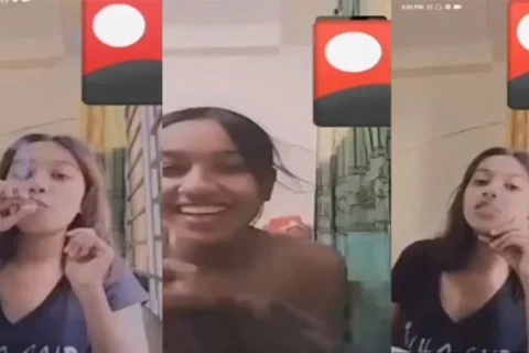 Sexy GF Showing Boobs Pussy