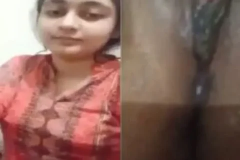 Pakistani girl nude pussy rubbing viral
