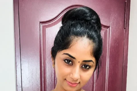 Desi Bhabhi Teases in Saree Before Stripping on Cam Sex Video
