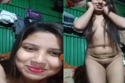 Beautiful Desi girl full nude show on video call