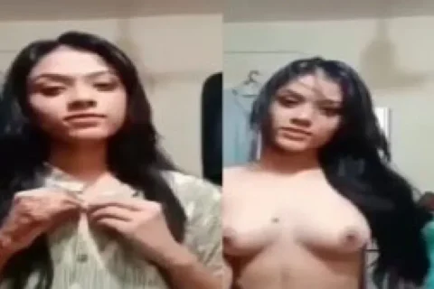 Gorgeous Mumbai girl viral nude show for lover