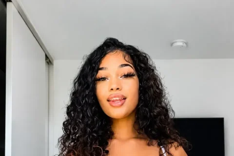 Perfect Figure Babe Twerking Ass And Bouncing Her Huge Boobs In Cute Outfits
