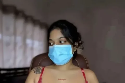 Horny Lankan Cam Girl Jenny Teasing Huge Boobs and Showing Full Naked Mommy Body Sex Video