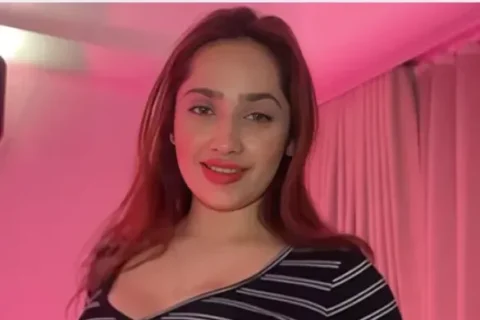 Famous Chubby Influencer Aditi Mistry Leaked Live Boobs Press And Ass Twerking Show Sex Video