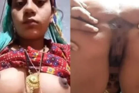 Dehati Desi Bhabhi pussy show on live cam