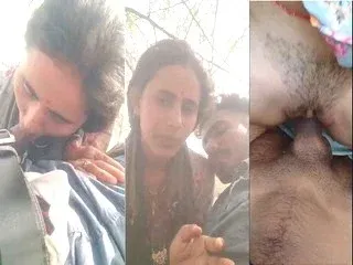 Desi Bhabhi Sucking Cock and Getting Fucked Hard in Leaked Car Sex