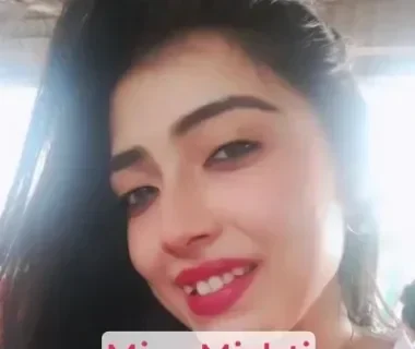 Miss Mishti Strips Nude, Takes a Shower, and Gives a Blowjob to Her Boyfriend in the Shower Sex Video