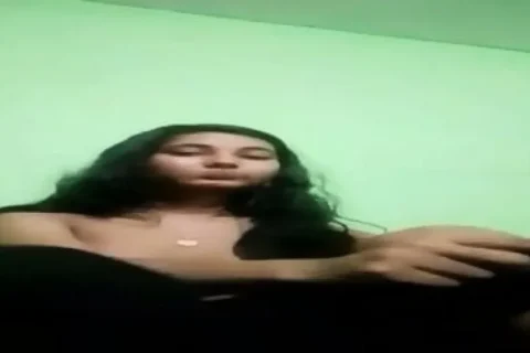 Desi muskan giving blowjob with wet pussy