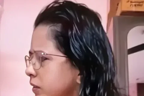 Hot Indian Milf Nude Spreading Legs Wide for a Closeup View of Her Pussy Sex Video