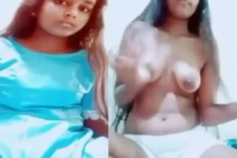 Beautiful girlfriend nude showing for lover