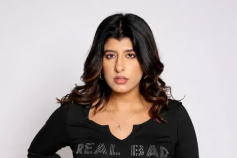 Muskan Thakurani Stripping Off and Teases Spreading Hairy Pussy Finger Fucks Herself Live Sex Video