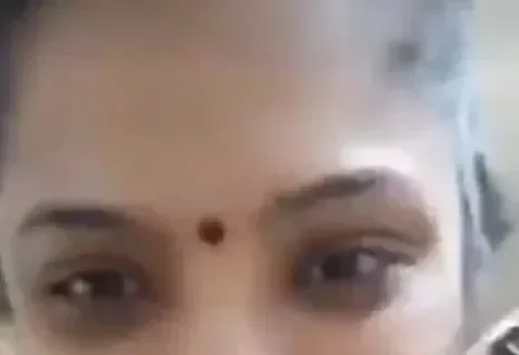 Horny Boudi Goes Pantyless on Tango Live Spreading Her Legs Showing Her Wet Pussy Sex Video