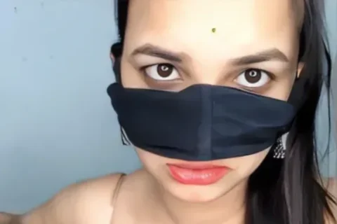 Indian Wife Live Cam Blowjob Showing Soft Tits and Teasing Hubby s Big Dick Sex Video