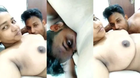 Cheating Desi Bhabi Gets Her Wet Pussy Fingered and Licked by Lover