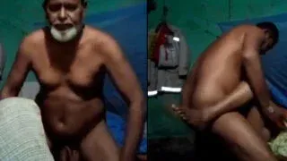 Desi uncle ka garam chudai with sexy maid in gaon Sex Video
