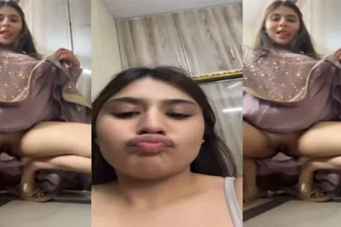 Gorgeous Sexy Indian Hot Babe Teasing Video