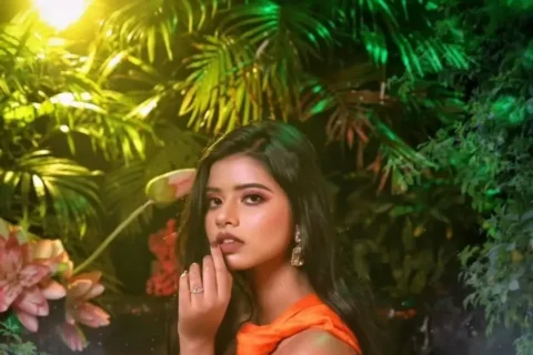 Hot model Barsha Jha goes fully nude and enjoys a boobs massage on bed Sex Video