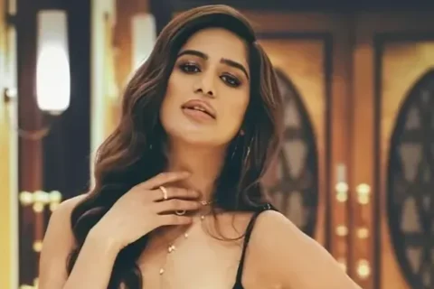Famous Actress Poonam Pandey Exclusive Nude Summer Tease Showing Boobs Rubbing Pussy