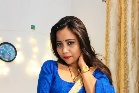 Horny Bhabhi Goes Absolutely Wild On Her Live Show Fully Nude With Vibrator And Cucumber Play