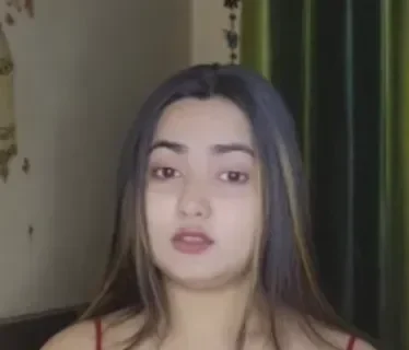 Cutie Pie Doll Chamet Nude Videocall Stripping Taking her Top off and Showing Boobs Sex Video
