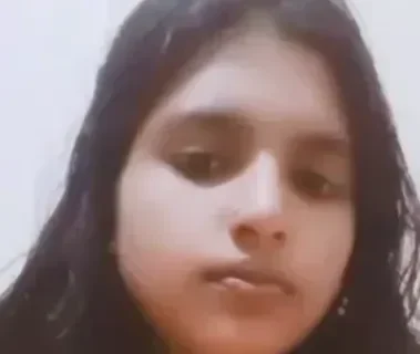 Chubby GF Strips, Shows Ass Pussy, Big Boobs Bounce Sex Video