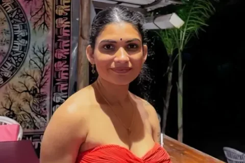 Sexy Model Resmi Nair Fully Nude Peeing And Rubbing Her Wet Pussy In Bathroom Sex Video