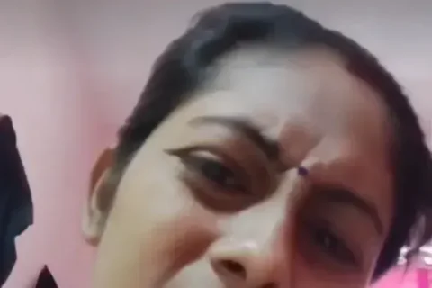 Desi Bhabhi Completely Nude Fucking Cucumber on Tango Sex Video