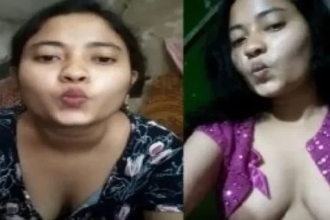 Indian girlfriend boobs show viral topless clip