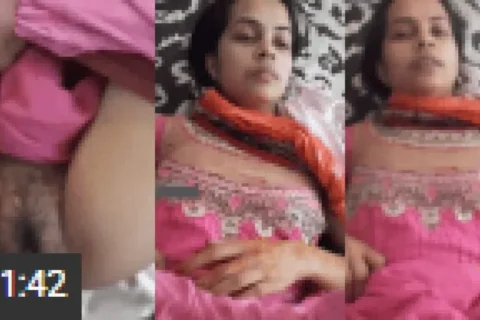 Slutty Bihari Cheating Wife Smiles After Getting Big Dick From Ex