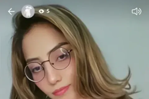 Desi College Babe Boobs Out Licking her Nipples and Giving her Pussy Closeup Sex Video