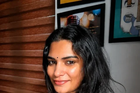 Hot Mallu Model Resmi Nair Gets Naughty In Elevator Showing Off Big Boobs And Ass