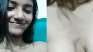 Desi village bhabi ka sexy cam show boobs dikhake Sex Video