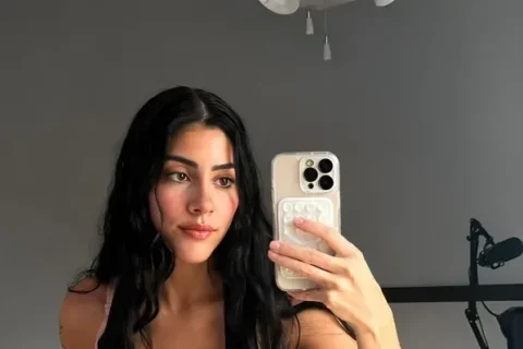 Hot Insta Model Mrs Hatake Fucks Her Pussy Deep With Dildo Fully Nude On Bed