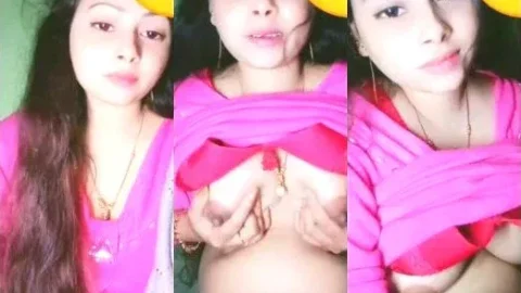 Desi Aunty Exposes Her Massive Boobs In A Pink Saree