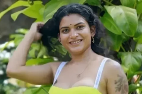 Famous Sexy Model Resmi Nair Nude Shaving Her Pussy Infront Of Cam Sex Video