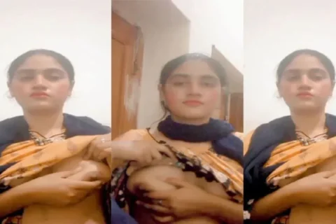 Beautifull Cute Gf Showing Videos